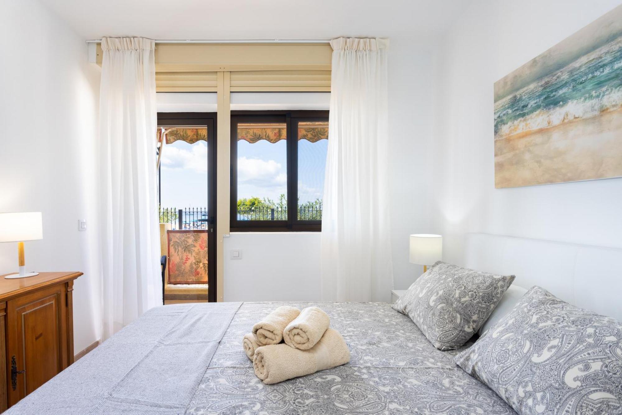 Frontline Playa Las Vistas With Pool, Parking, Sea Los Cristianos  Kültér fotó